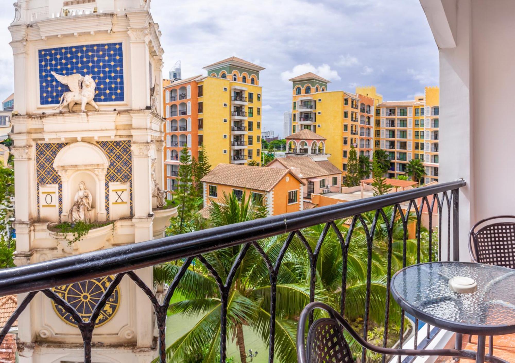 Venetian Apartment *