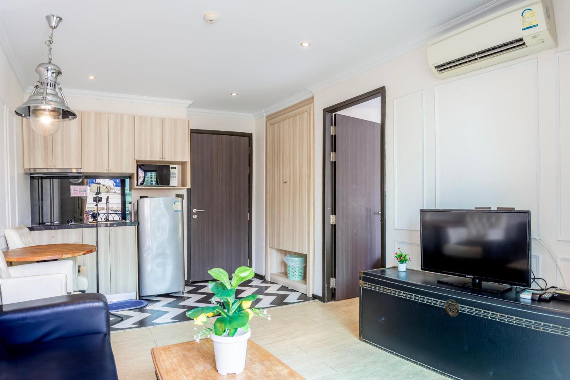 Venetian Apartment *
